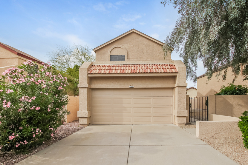 526 E Utopia Rd Phoenix, AZ 85024